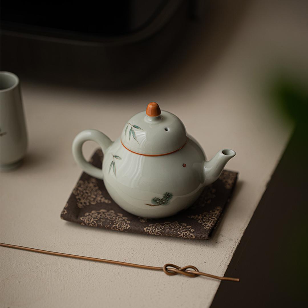 Hand-painted Chinese Style Iron-red Ceramic Red carp and lotus 130ml Chinese Teapot