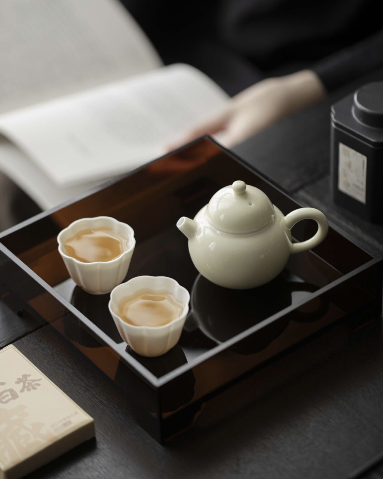 Elegant Ceramic Yellowish White 100ml Chinese Teapot