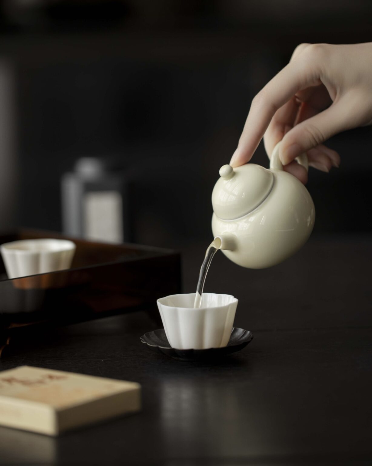 Elegant Ceramic Yellowish White 100ml Chinese Teapot