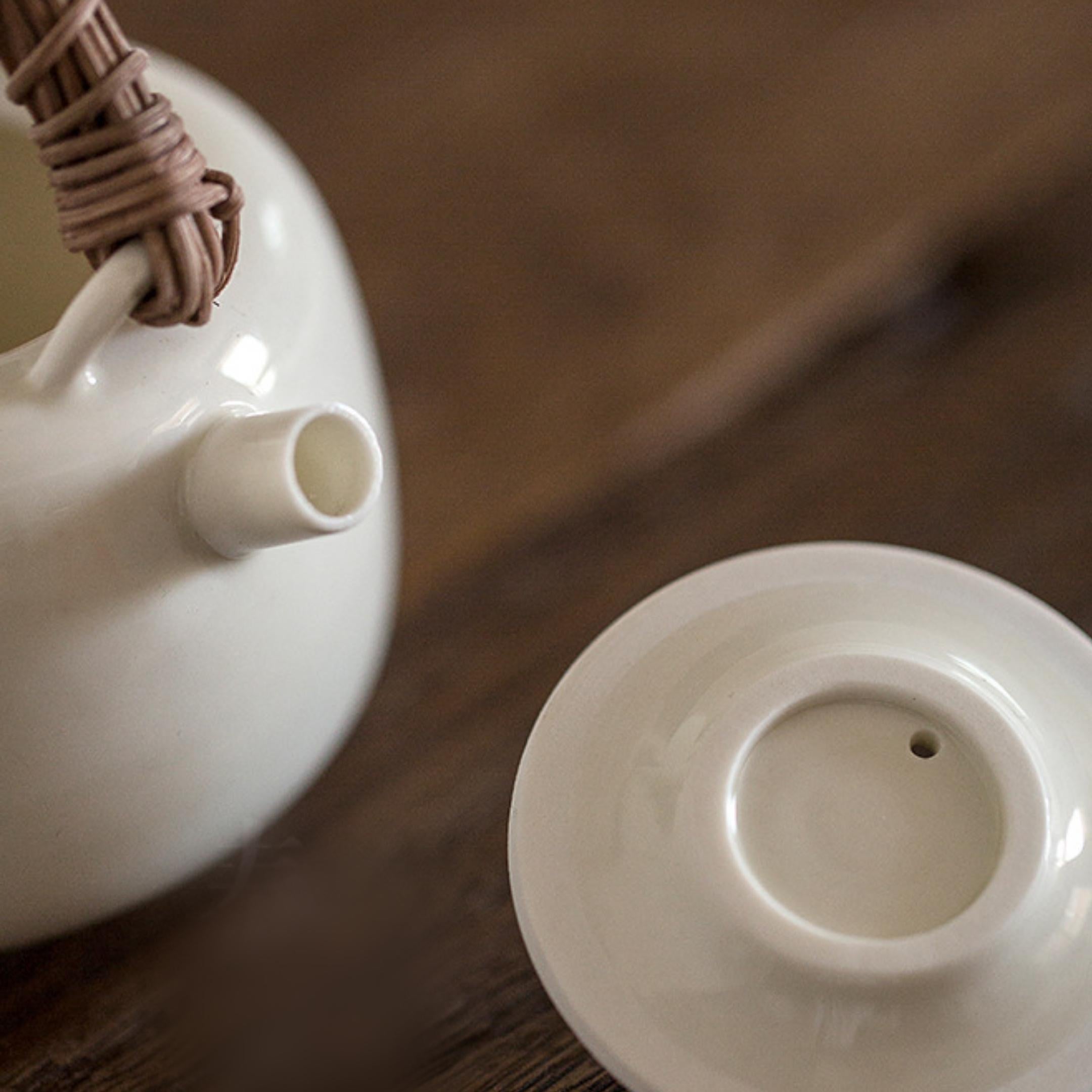 Rattan Handle Milky White Ceramic Kung Fu Teapot